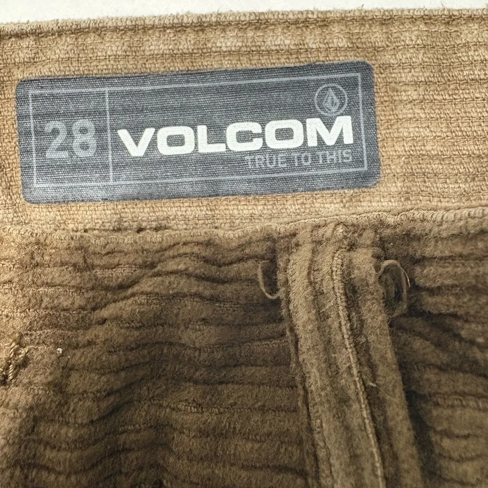 Volcom Men’s Mocha Brown Corduroy Skate Pants.